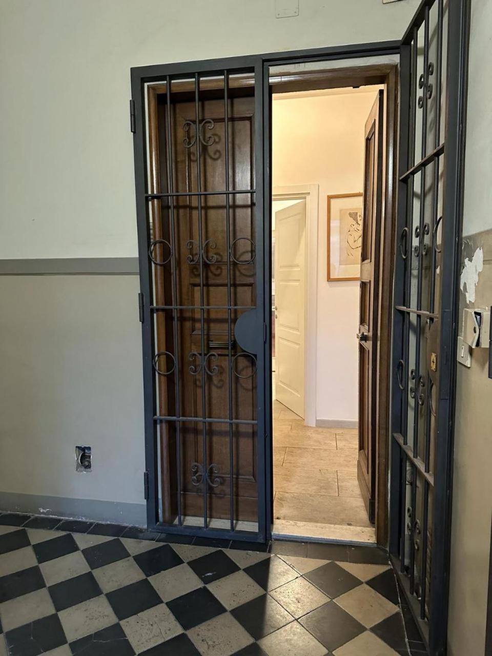 De' Servi Studio Al Duomo - A Hidden Nest In Downtown Флоренция Екстериор снимка